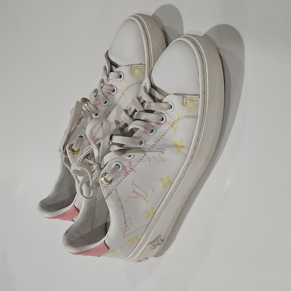 LV Monogram Sneakers. Sz 38 ≈9us. - Picture 2 of 10